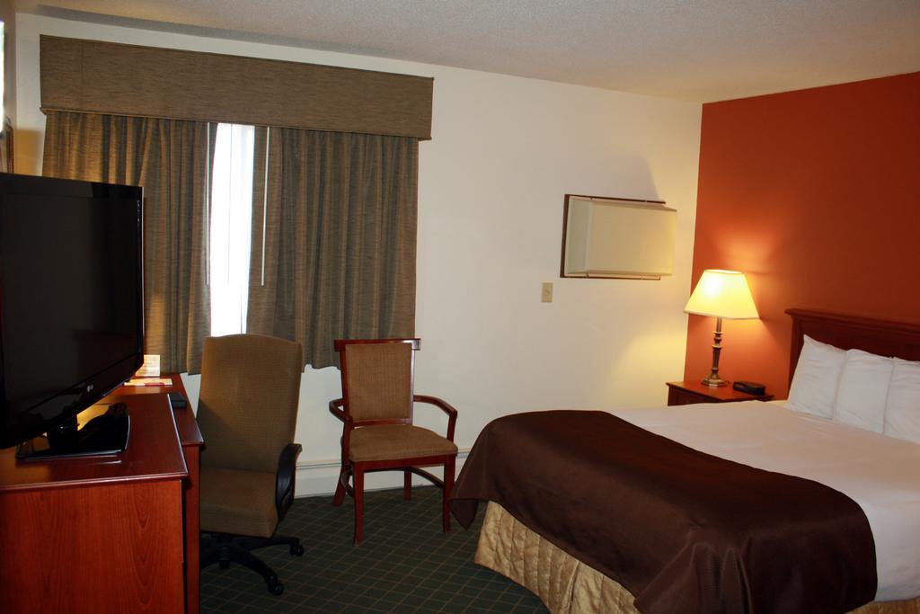 AmericInn by Wyndham Rogers Værelse billede
