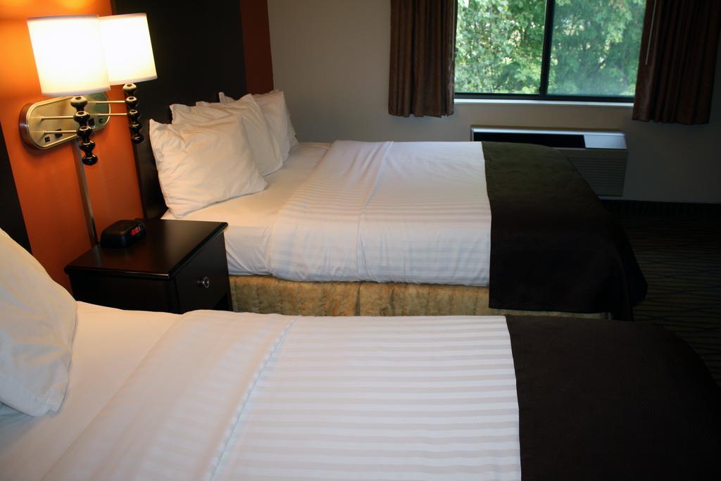 AmericInn by Wyndham Rogers Værelse billede
