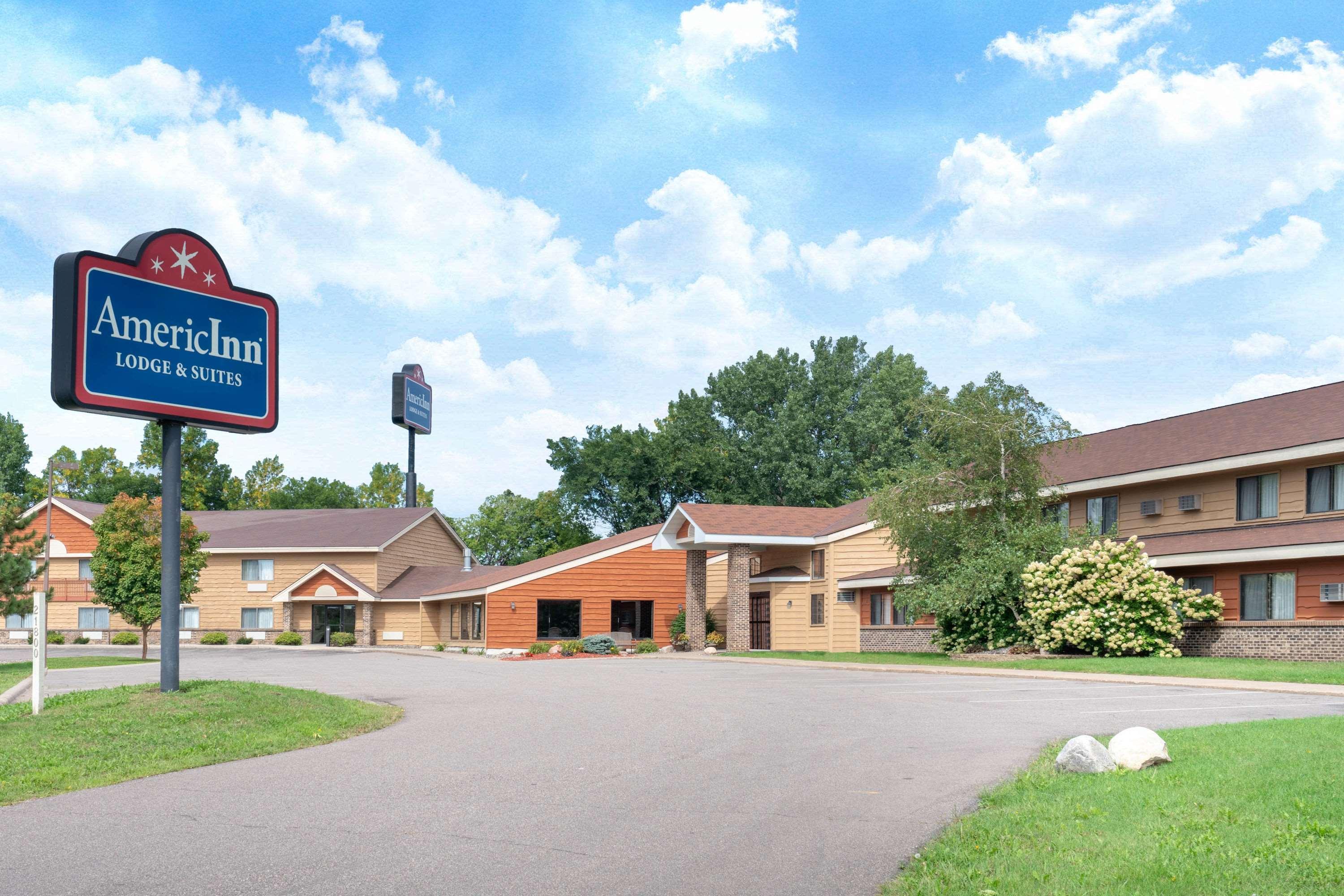 AmericInn by Wyndham Rogers Eksteriør billede