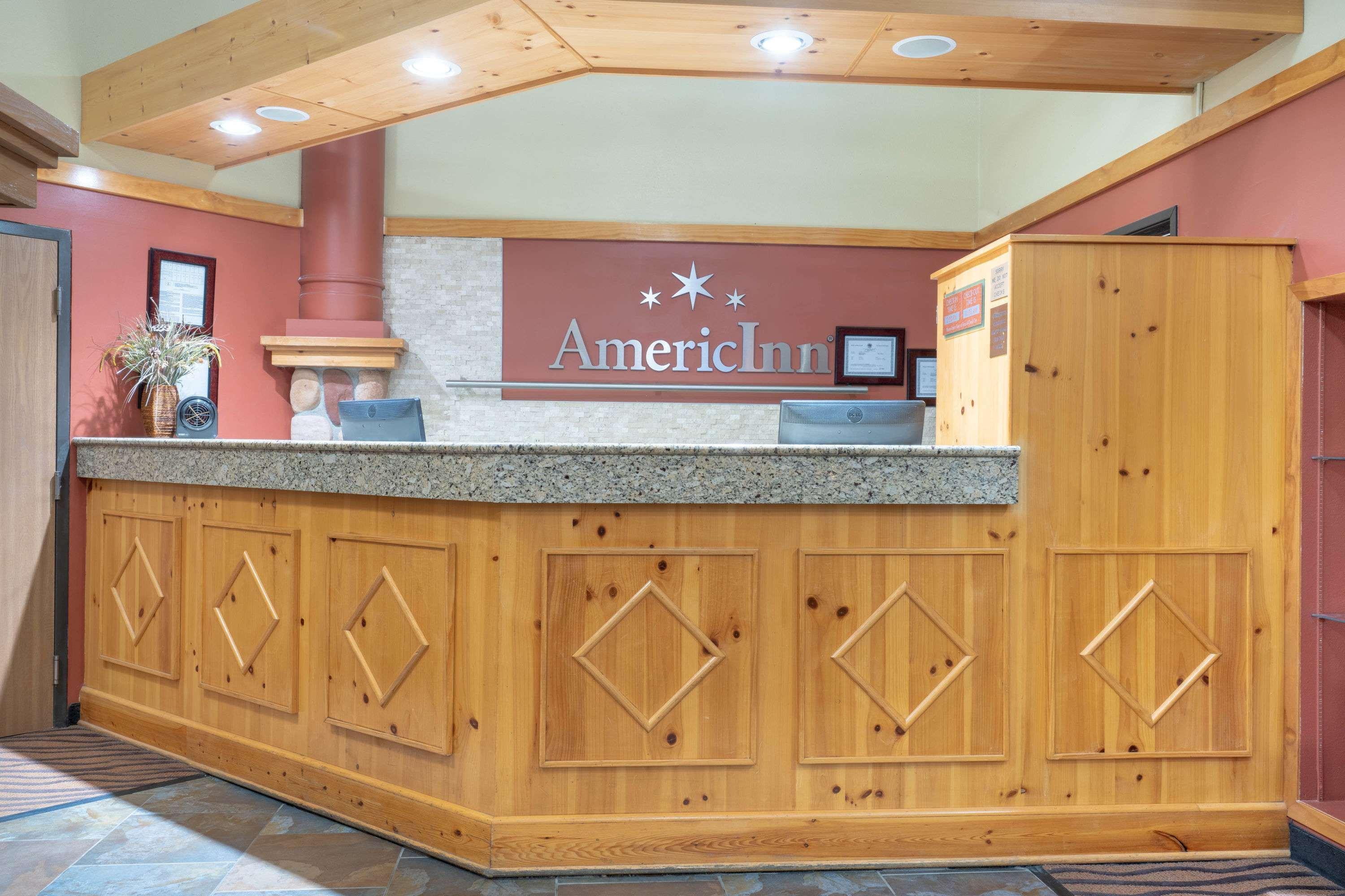 AmericInn by Wyndham Rogers Eksteriør billede