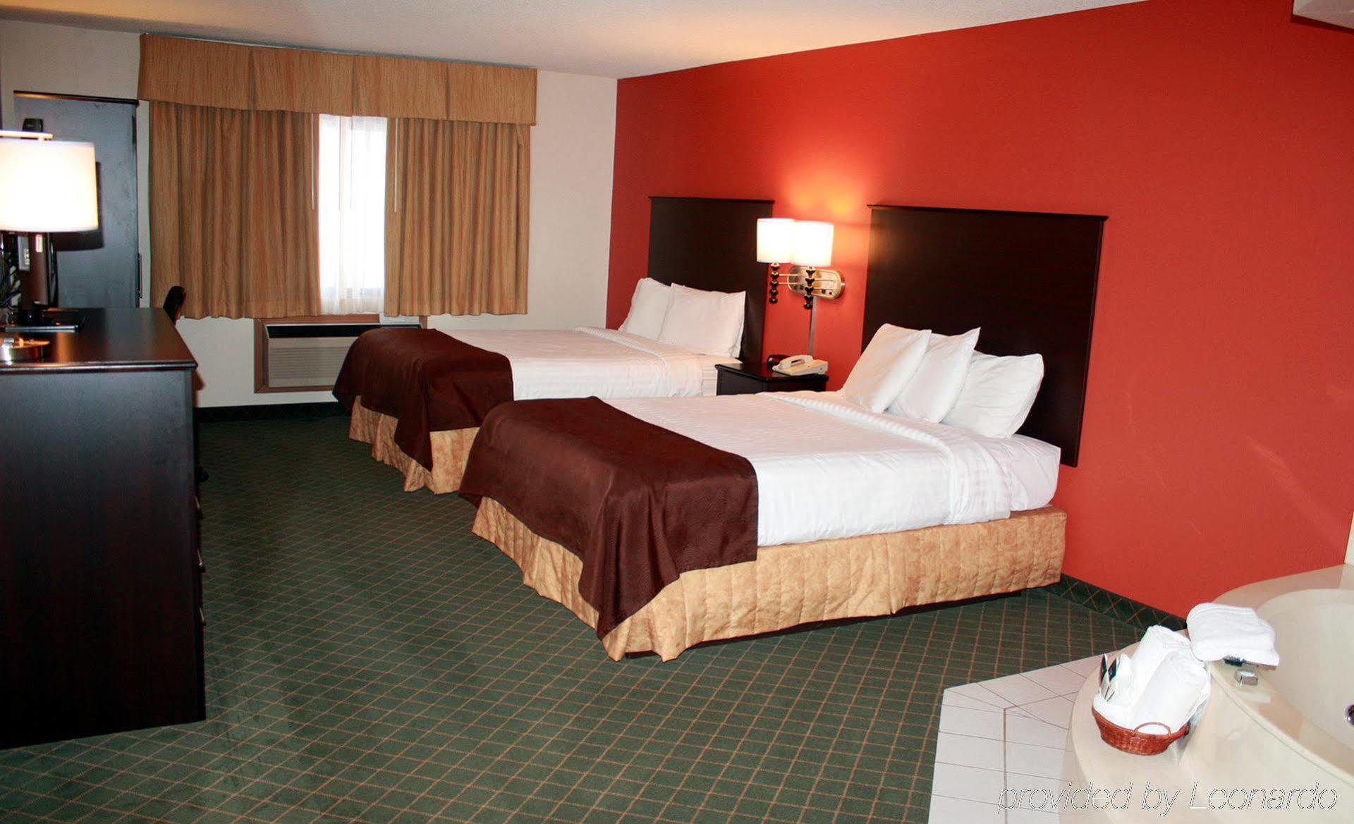 AmericInn by Wyndham Rogers Eksteriør billede