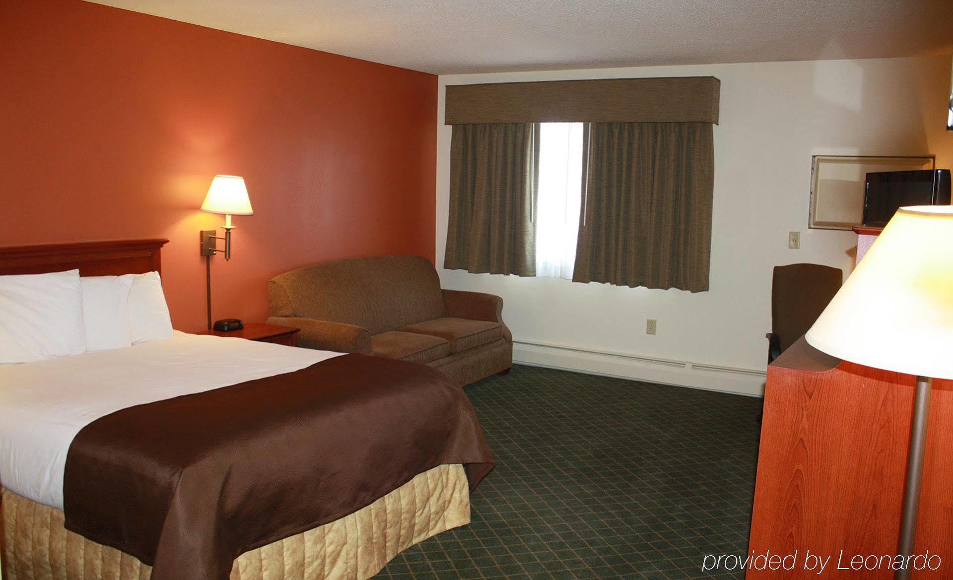 AmericInn by Wyndham Rogers Eksteriør billede